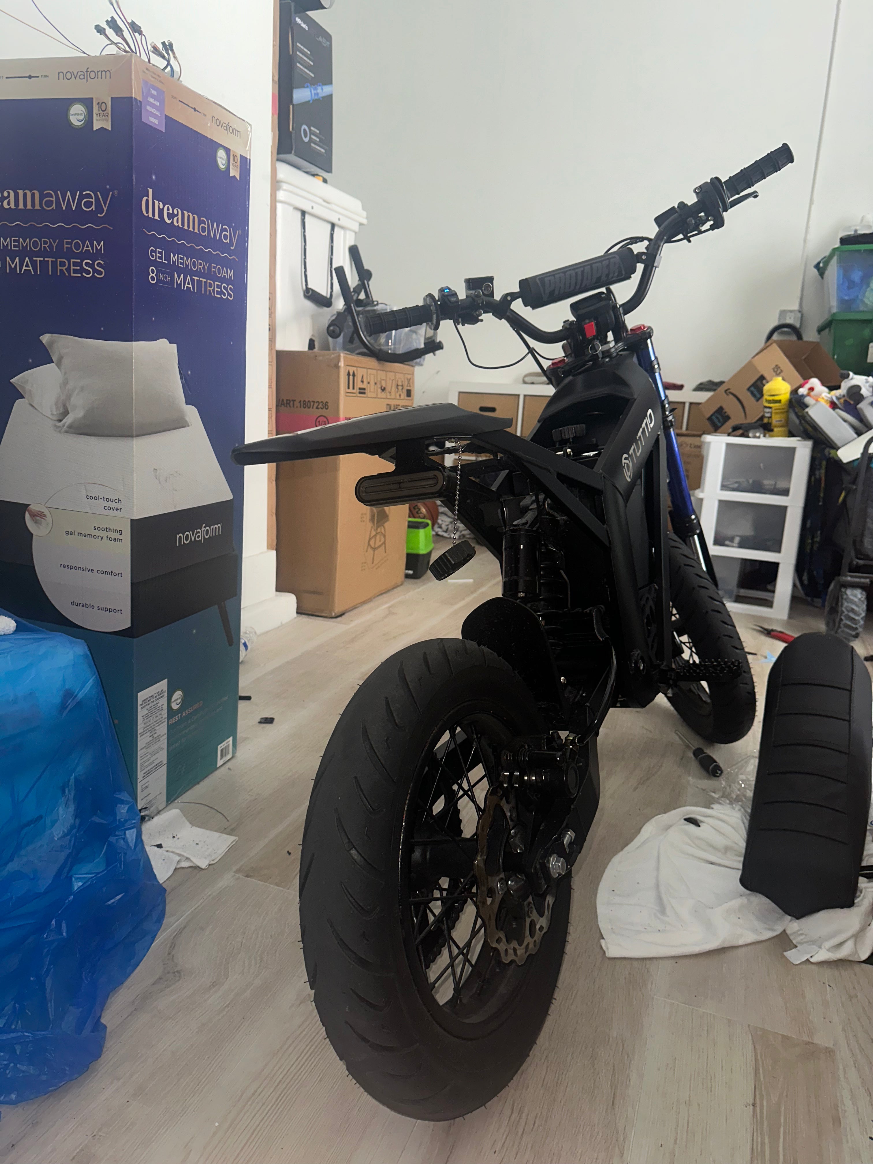 Rear light mount